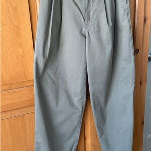 Aritzia TNA Men's Olive Chinos